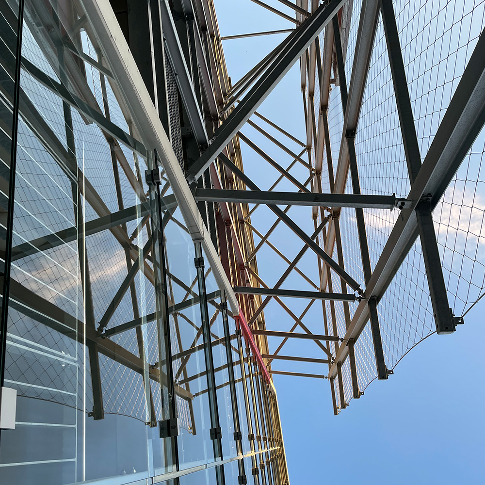 Öffentliches Parkhaus mit 319 Stellplätzen