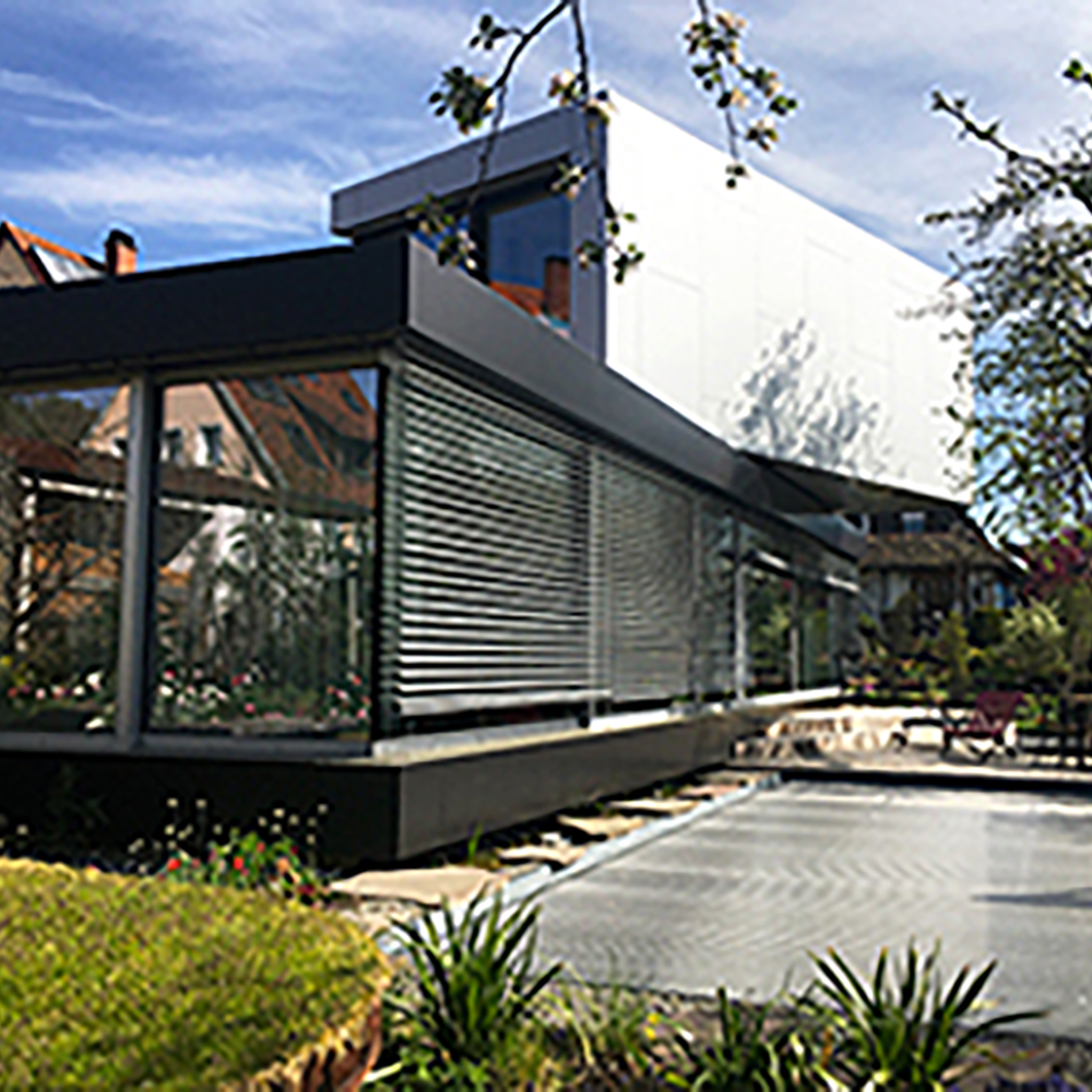 Wohnen auf engem Grundstück nahe am Baum